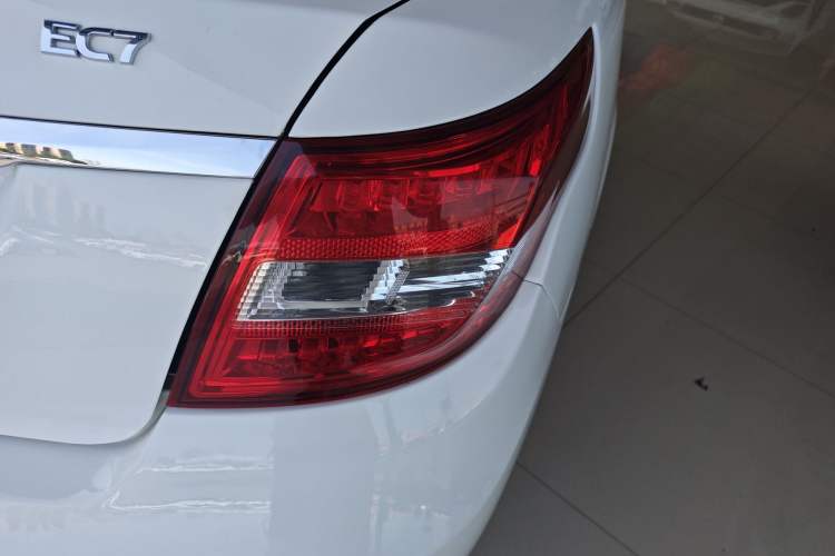 Used Geely Auto Vision 2016 1.5L Automatic Happiness Edition Right Rear Taillight