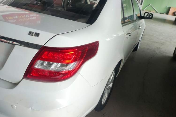 Used Geely Auto Vision 2016 1.5L Automatic Happiness Edition Right Rear Taillight