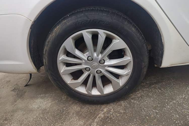 Used Geely Auto Vision 2016 1.5L Manual Happiness Edition Right Rear Wheel Hub