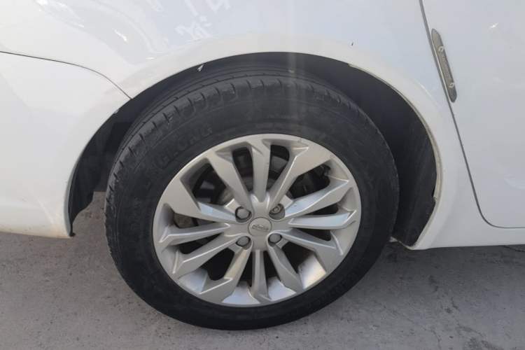 Used Geely Auto Vision 2016 1.5L Automatic Happiness Edition Right Rear Wheel Hub