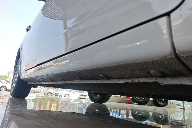 Used Geely Auto Vision 2016 1.5L Automatic Happiness Edition Right Side Sill