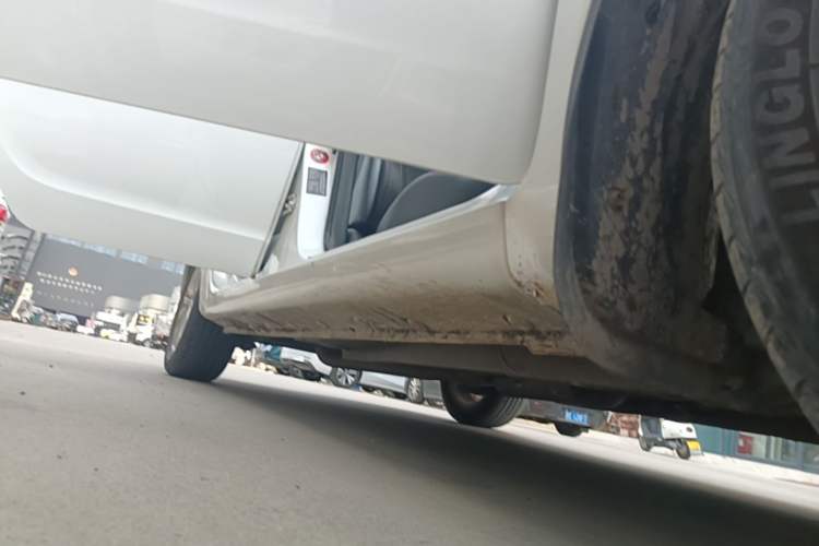 Used Geely Auto Vision 2016 1.5L Manual Happiness Edition Right Side Sill