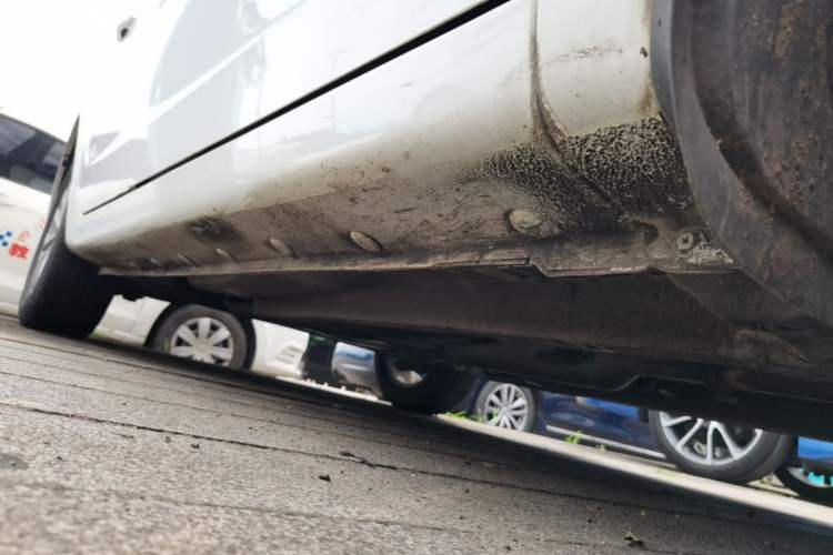 Used Geely Auto Vision 2016 1.5L Automatic Happiness Edition Right Side Sill
