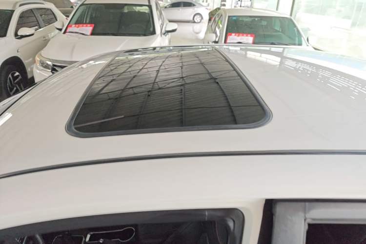 Used Geely Auto Vision 2016 1.5L Manual Happiness Edition Roof