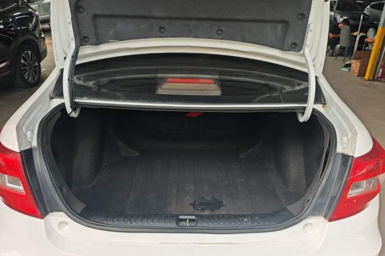 Used Geely Auto Vision 2016 1.5L Automatic Happiness Edition Trunk
