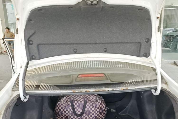 Used Geely Auto Vision 2016 1.5L Manual Happiness Edition Trunk