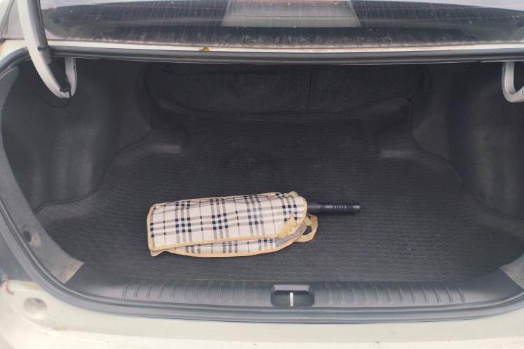 Used Geely Auto Vision 2016 1.5L Manual Happiness Edition Trunk