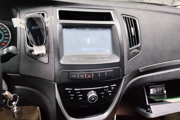 Used Geely Auto Vision 2016 1.3T Manual Happiness Edition Audio And AC Panel