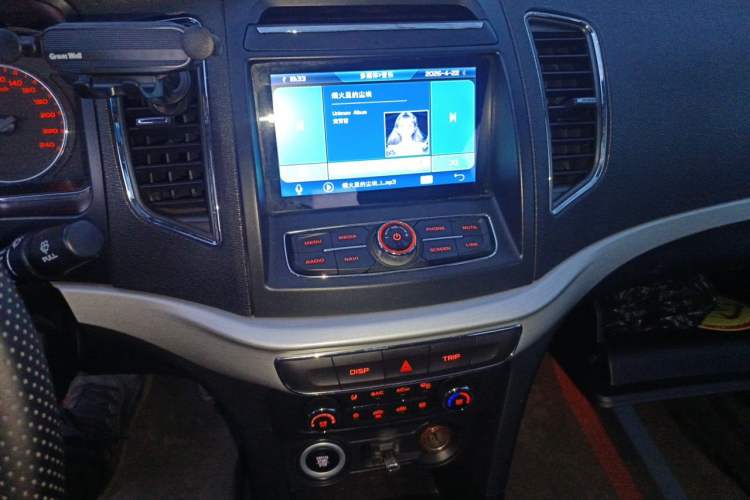 Used Geely Auto Vision 2016 1.5L Automatic Happiness Edition Audio And AC Panel
