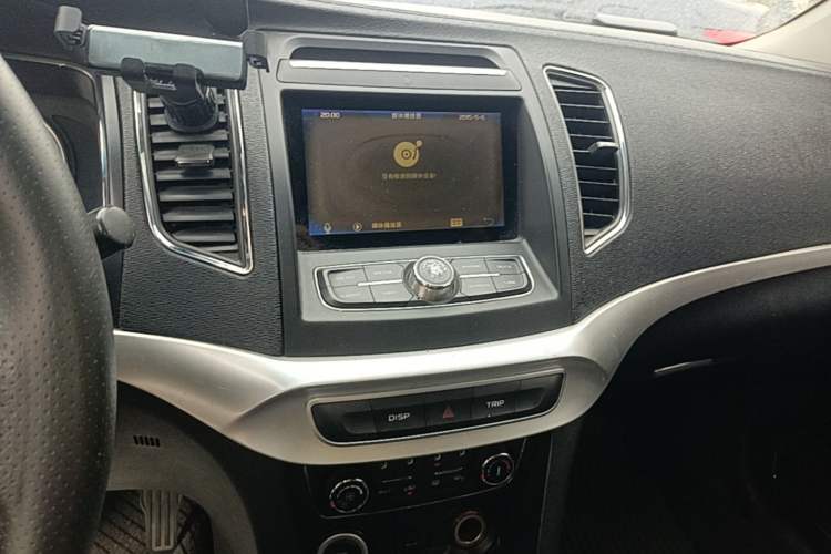 Used Geely Auto Vision 2016 1.5L Automatic Happiness Edition Audio And AC Panel