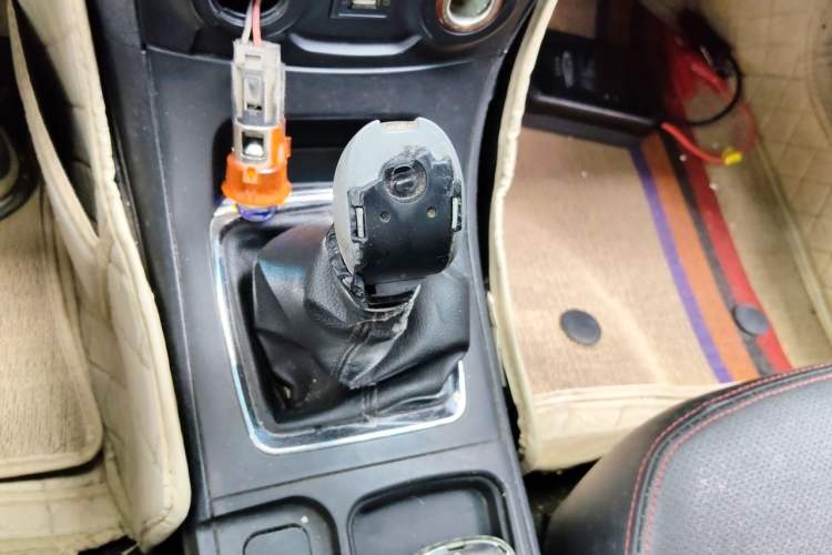 Used Geely Auto Vision 2016 1.3T Manual Happiness Edition Gear Lever