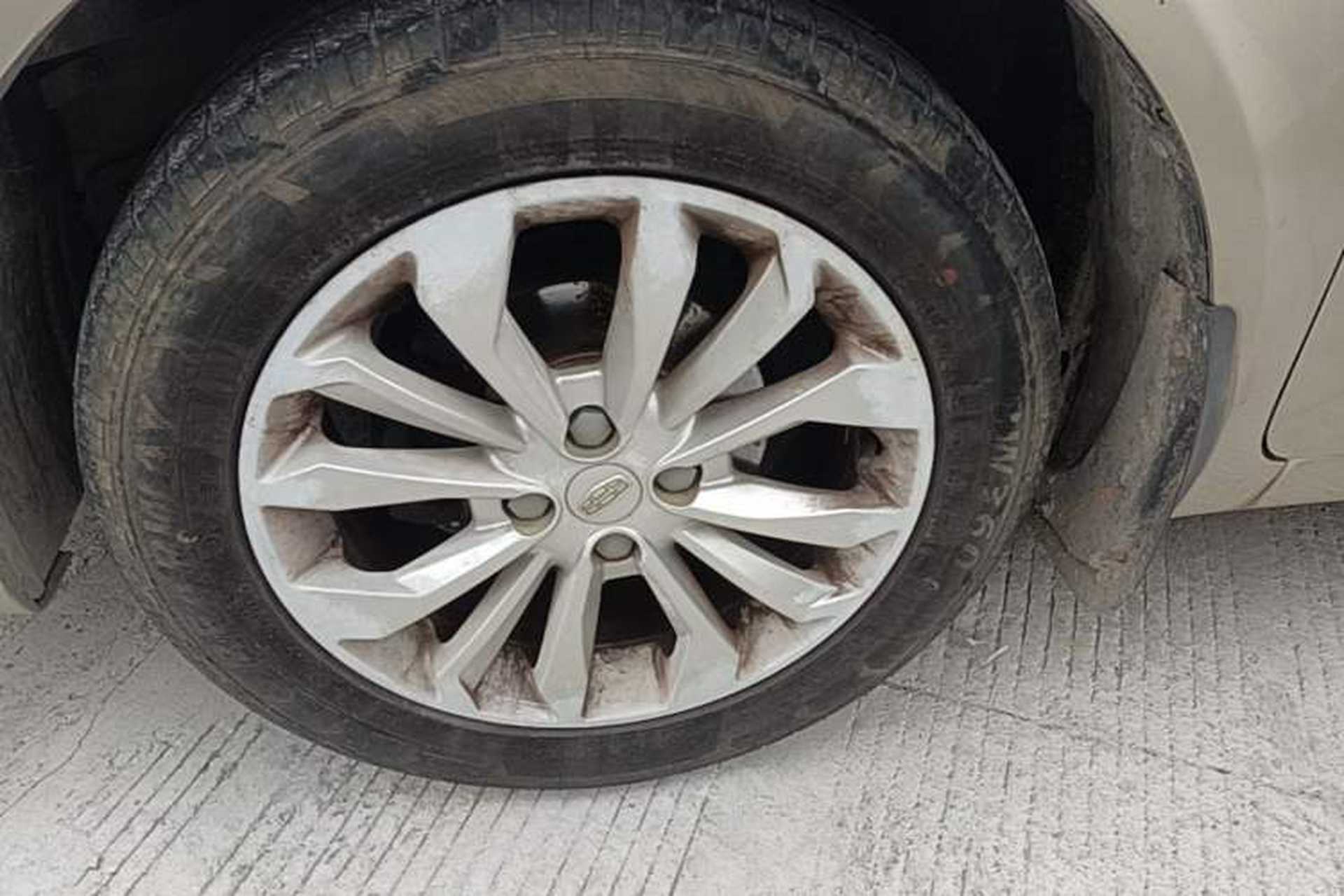 Used Geely Auto Vision 2016 1.5L Automatic Happiness Edition Left Front Wheel Hub