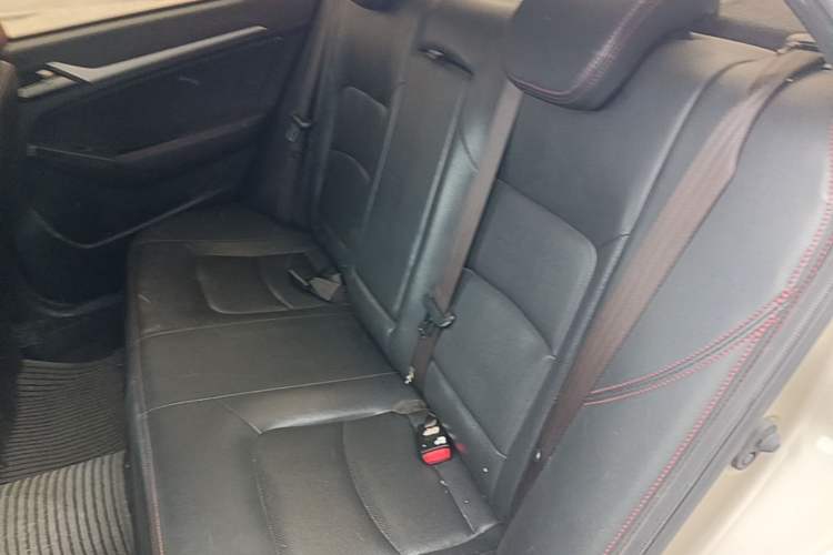 Used Geely Auto Vision 2016 1.5L Automatic Happiness Edition Left Rear Seat