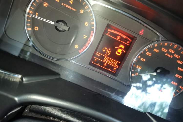 Used Geely Auto Vision 2016 1.5L Manual Happiness Edition Odometer Close Up