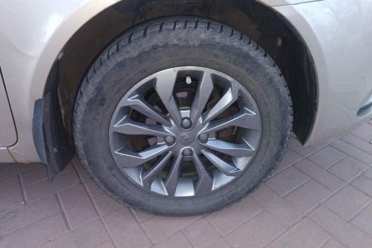 Used Geely Auto Vision 2016 1.5L Automatic Happiness Edition Right Front Wheel Hub