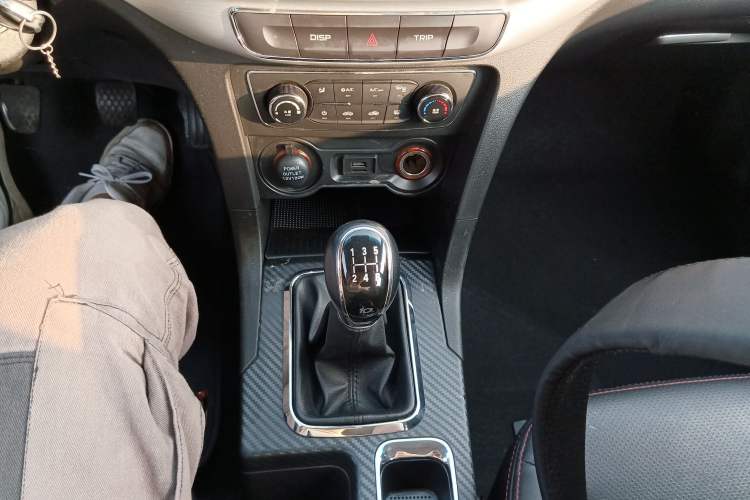 Used Geely Auto Vision 2017 1.5L Manual Happiness Edition Gear Lever