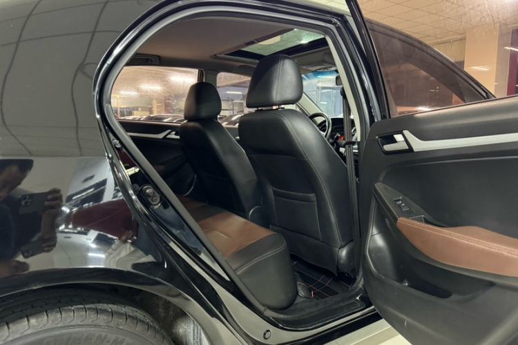 Used Geely Auto Vision 2017 1.5L Automatic Happiness Edition Interior 4