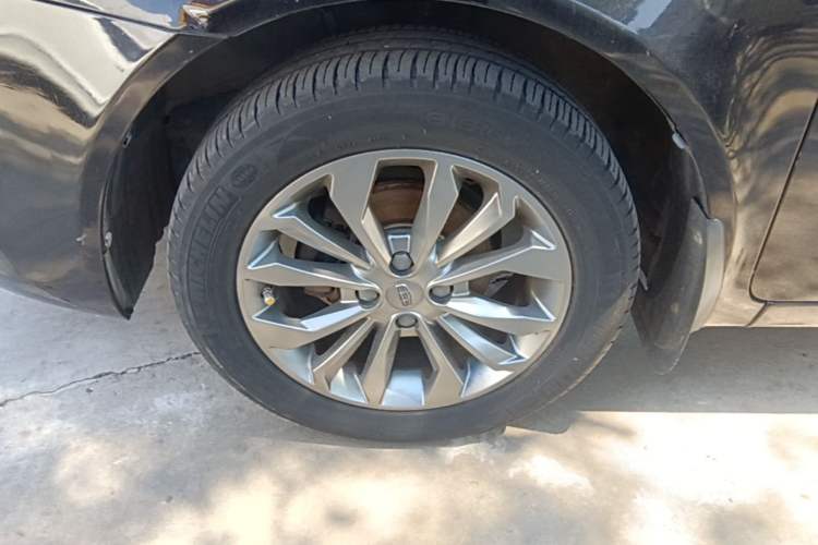 Used Geely Auto Vision 2017 1.5L Automatic Happiness Edition Left Front Wheel Hub