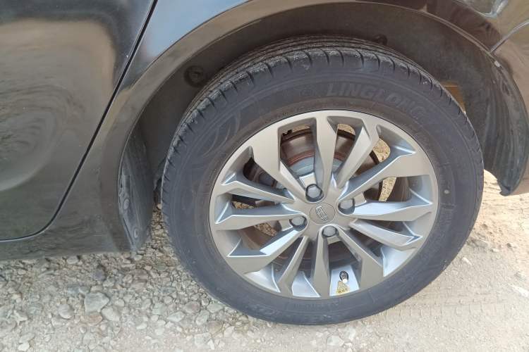 Used Geely Auto Vision 2017 1.5L Manual Happiness Edition Left Rear Wheel Hub
