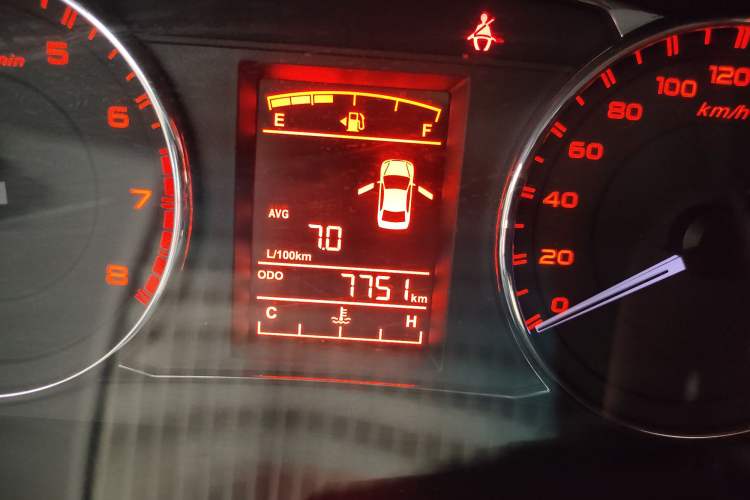 Used Geely Auto Vision 2017 1.5L Manual Happiness Edition Odometer Close Up
