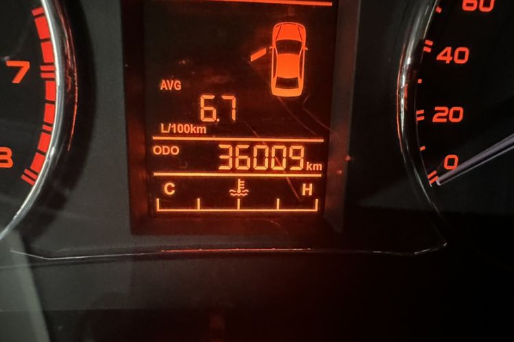 Used Geely Auto Vision 2017 1.5L Manual Happiness Edition Odometer Close Up