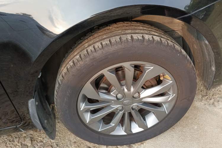 Used Geely Auto Vision 2017 1.5L Manual Happiness Edition Right Front Wheel Hub