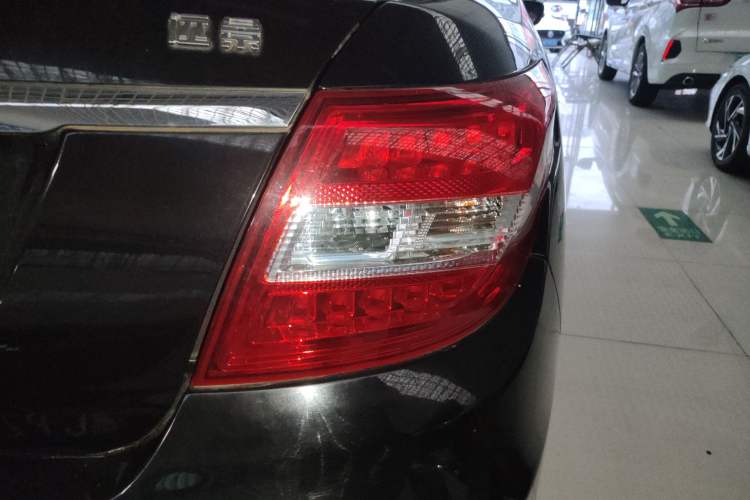 Used Geely Auto Vision 2017 1.5L Manual Happiness Edition Right Rear Taillight