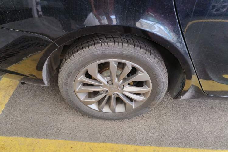 Used Geely Auto Vision 2017 1.5L Manual Happiness Edition Right Rear Wheel Hub