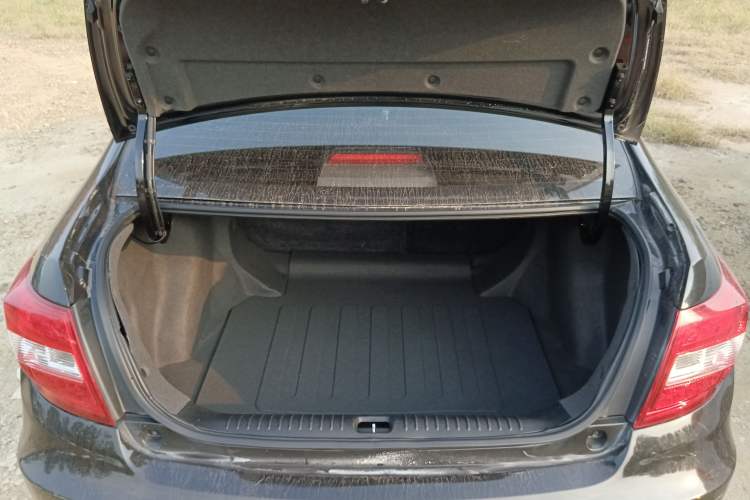 Used Geely Auto Vision 2017 1.5L Manual Happiness Edition Trunk