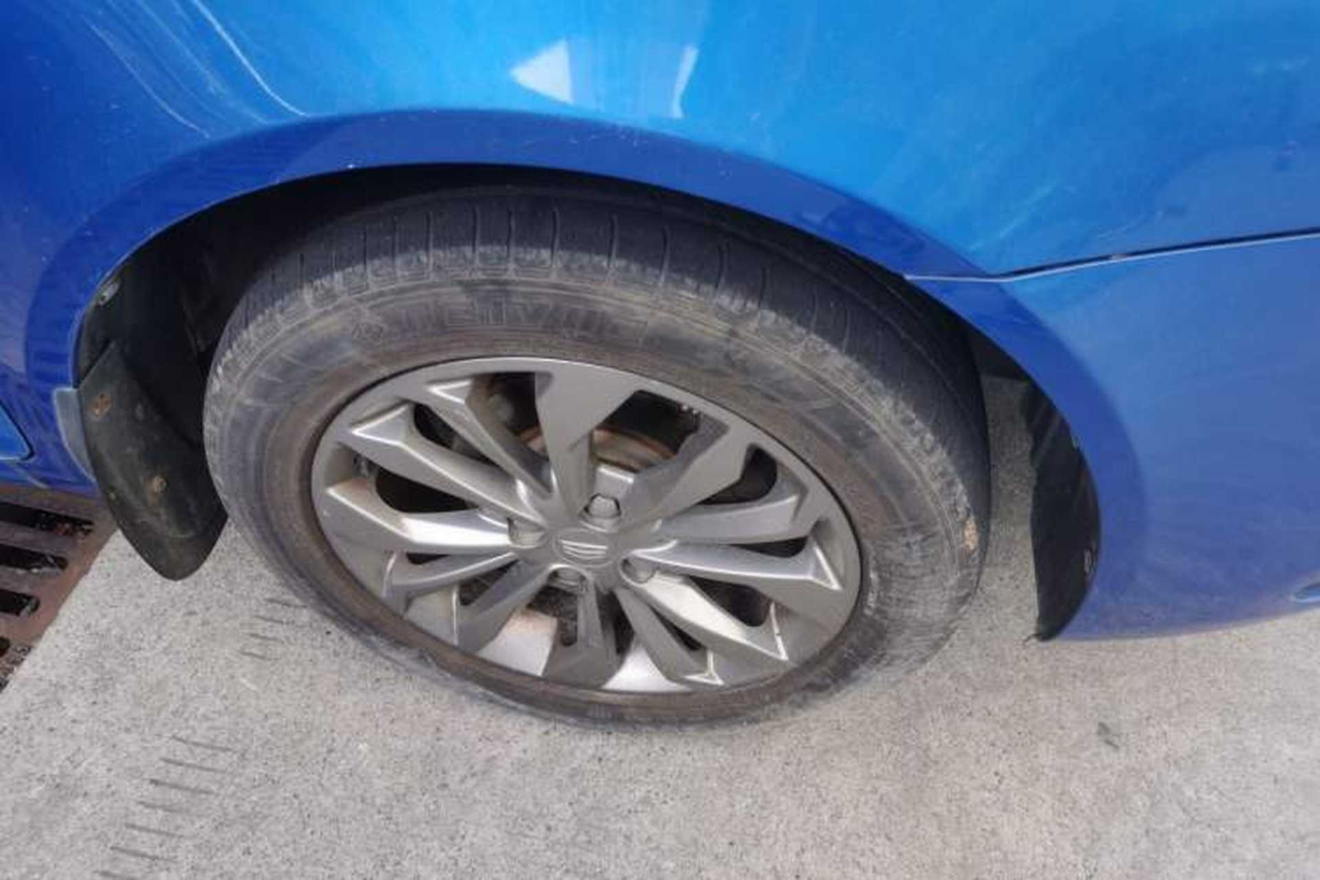Used Geely Auto Vision 2017 1.5L Manual Happiness Edition Right Front Wheel Hub