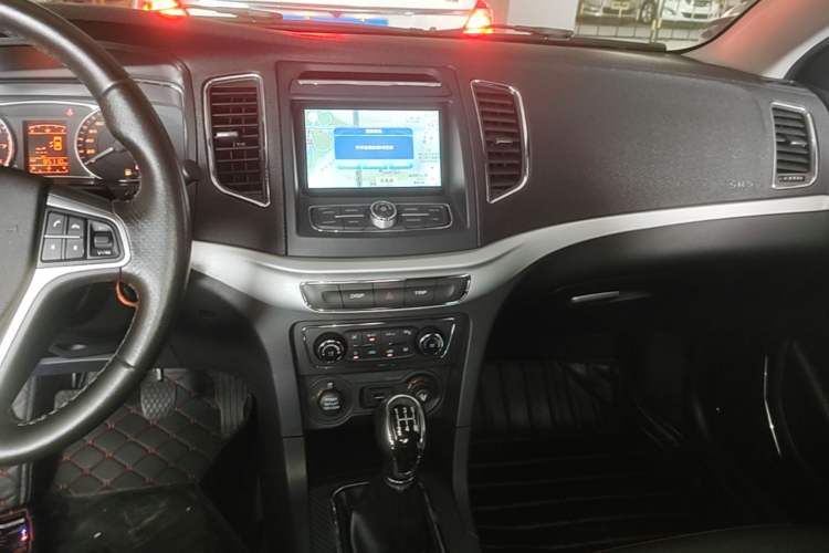 Used Geely Auto Vision 2017 1.5L Manual Happiness Edition Audio And AC Panel