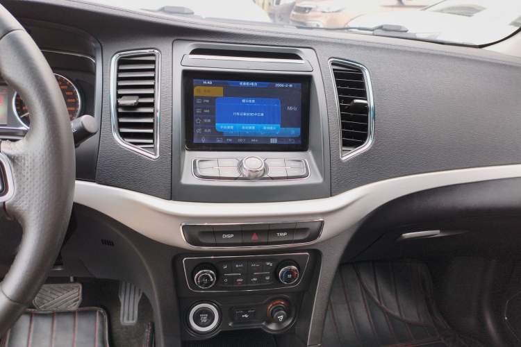 Used Geely Auto Vision 2017 1.5L Automatic Happiness Edition Audio And AC Panel