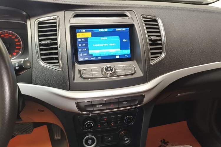 Used Geely Auto Vision 2017 1.5L Automatic Happiness Edition Audio And AC Panel