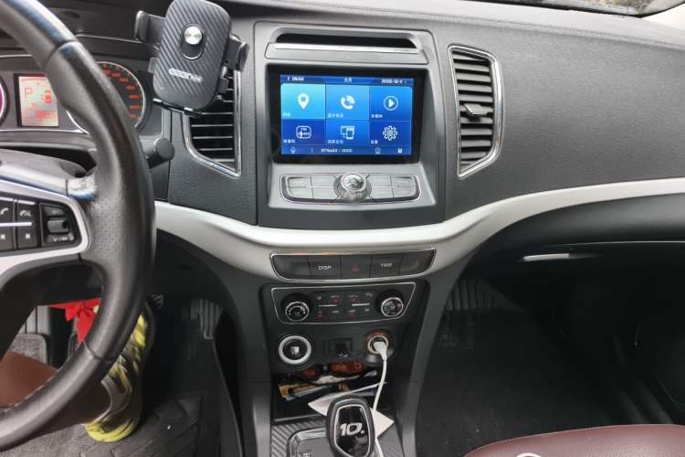 Used Geely Auto Vision 2017 1.5L Automatic Happiness Edition Audio And AC Panel