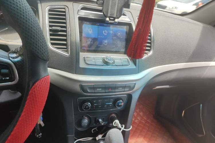 Used Geely Auto Vision 2017 1.5L Manual Happiness Edition Audio And AC Panel
