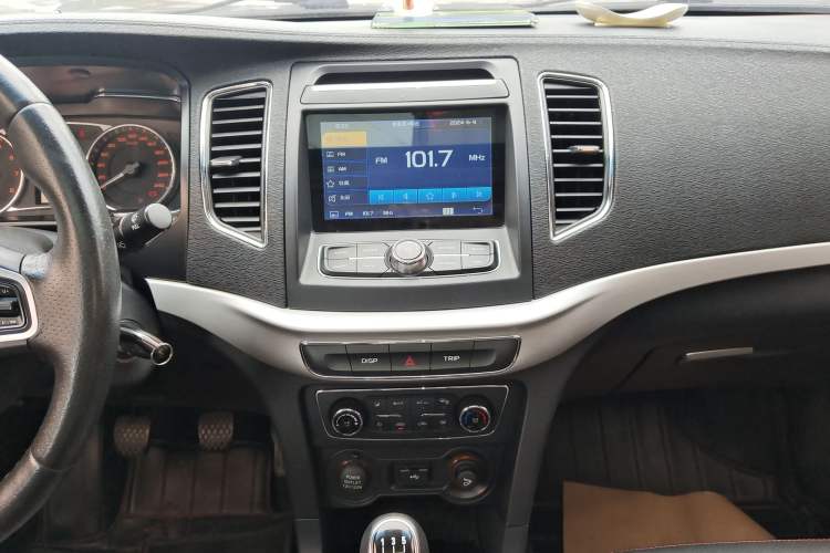 Used Geely Auto Vision 2017 1.5L Manual Happiness Edition Audio And AC Panel