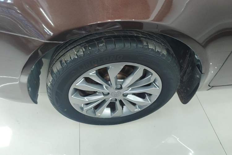 Used Geely Auto Vision 2017 1.5L Manual Happiness Edition Exterior 4