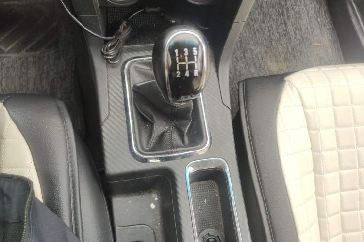Used Geely Auto Vision 2017 1.5L Manual Happiness Edition Gear Lever