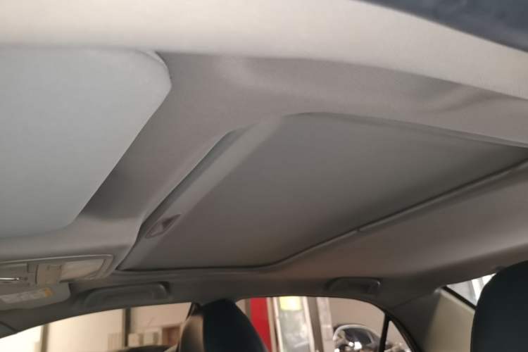 Used Geely Auto Vision 2017 1.5L Automatic Happiness Edition Headliner