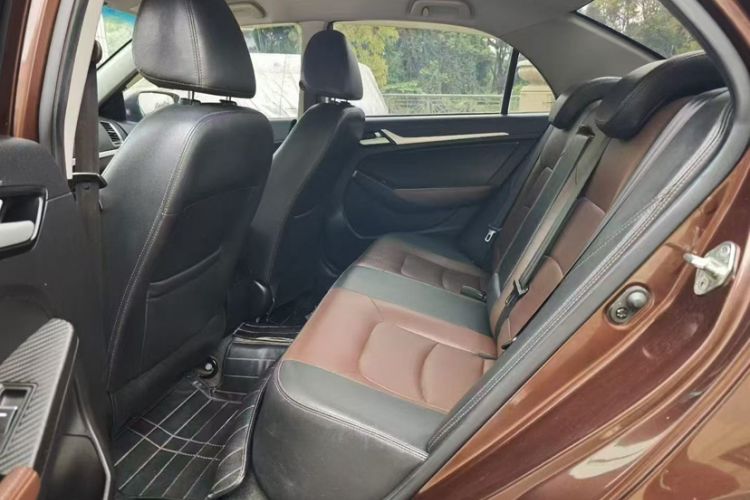 Used Geely Auto Vision 2017 1.5L Automatic Happiness Edition Interior 4
