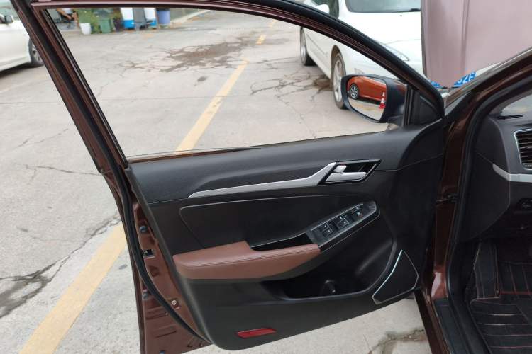 Used Geely Auto Vision 2017 1.5L Automatic Happiness Edition Left Front Door Interior
