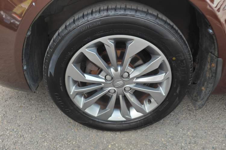 Used Geely Auto Vision 2017 1.5L Manual Happiness Edition Left Front Wheel Hub
