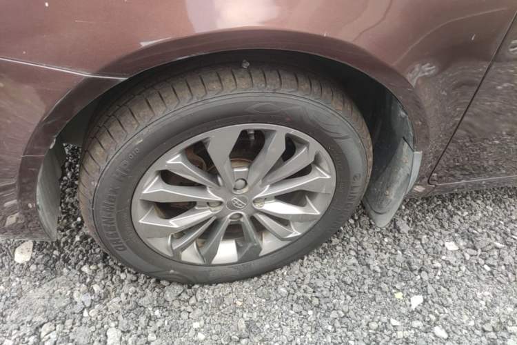 Used Geely Auto Vision 2017 1.5L Automatic Happiness Edition Left Front Wheel Hub