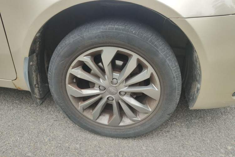 Used Geely Auto Vision 2017 1.5L Manual Happiness Edition Right Front Wheel Hub