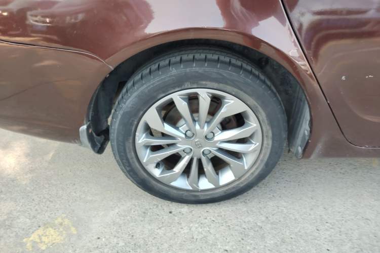 Used Geely Auto Vision 2017 1.5L Manual Happiness Edition Right Rear Wheel Hub