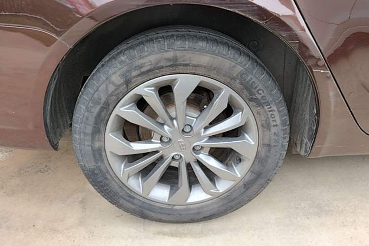 Used Geely Auto Vision 2017 1.5L Automatic Happiness Edition Right Rear Wheel Hub