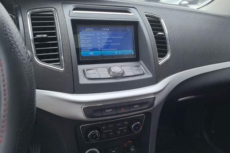 Used Geely Auto Vision 2017 1.5L Automatic Happiness Edition Audio And AC Panel