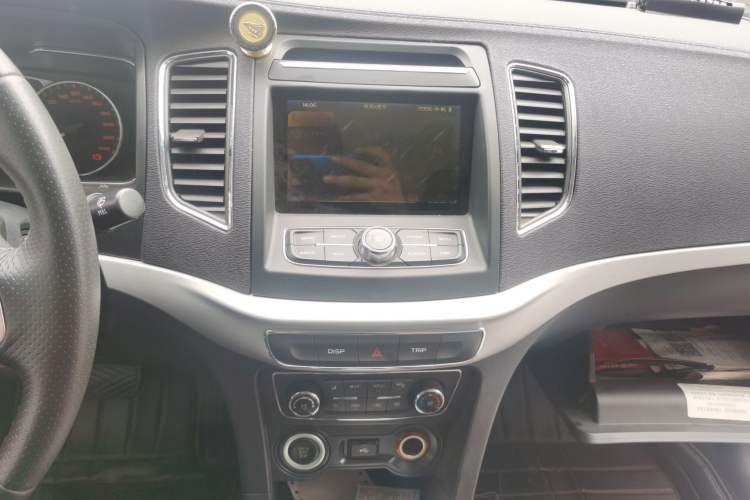 Used Geely Auto Vision 2017 1.5L Automatic Happiness Edition Audio And AC Panel