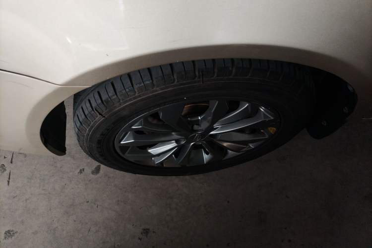 Used Geely Auto Vision 2017 1.5L Automatic Happiness Edition Exterior 4