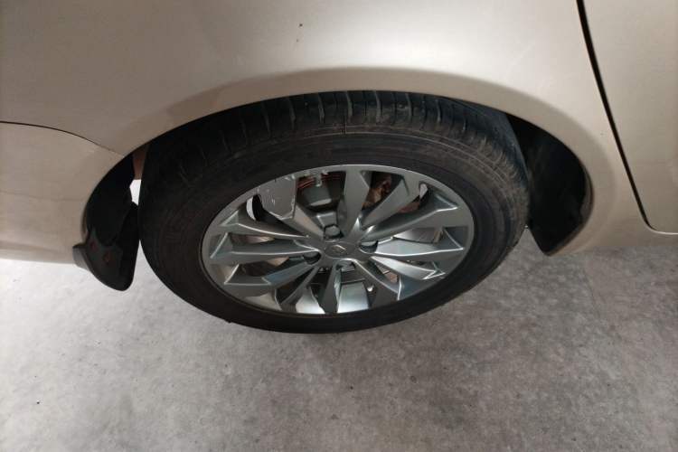 Used Geely Auto Vision 2017 1.5L Automatic Happiness Edition Exterior 5